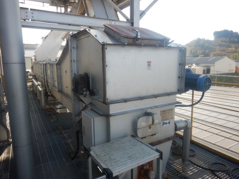 燃料供給コンベヤの底板・コンベヤチェーン交換工事