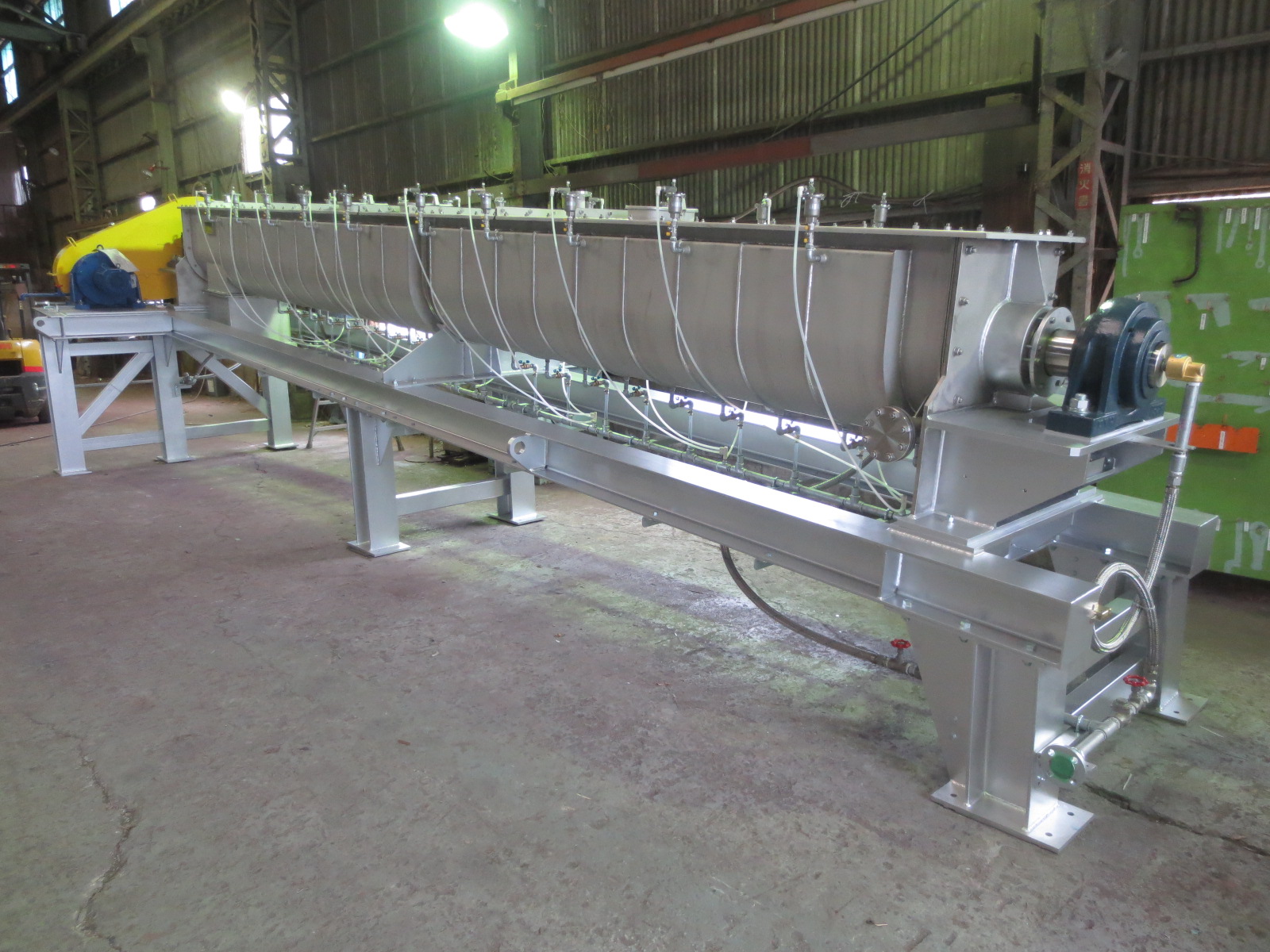 脱水残渣移送コンベヤ